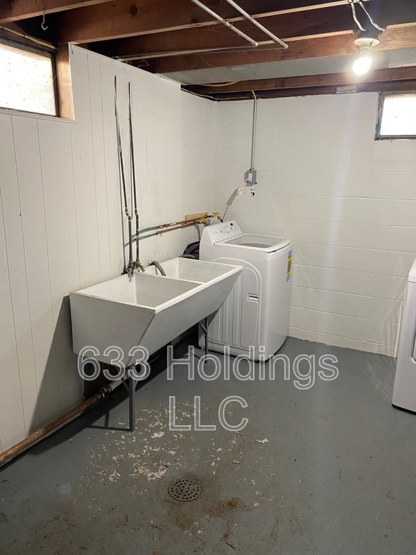 Building Photo - 3807 N Faber Ave