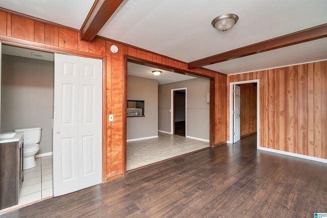 Building Photo - 305 Rose Hill Rd