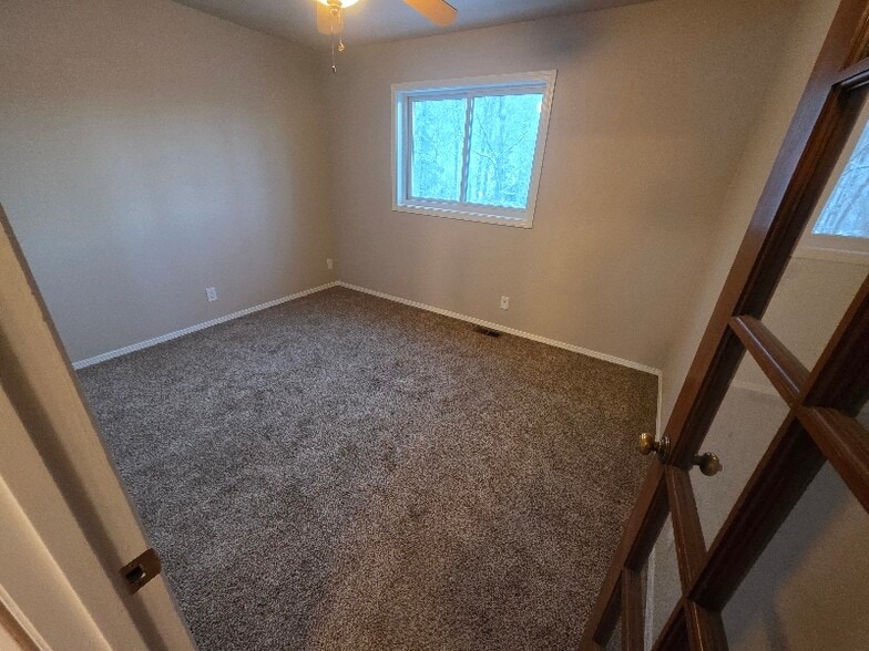 Building Photo - 18660 Kings Point Cir