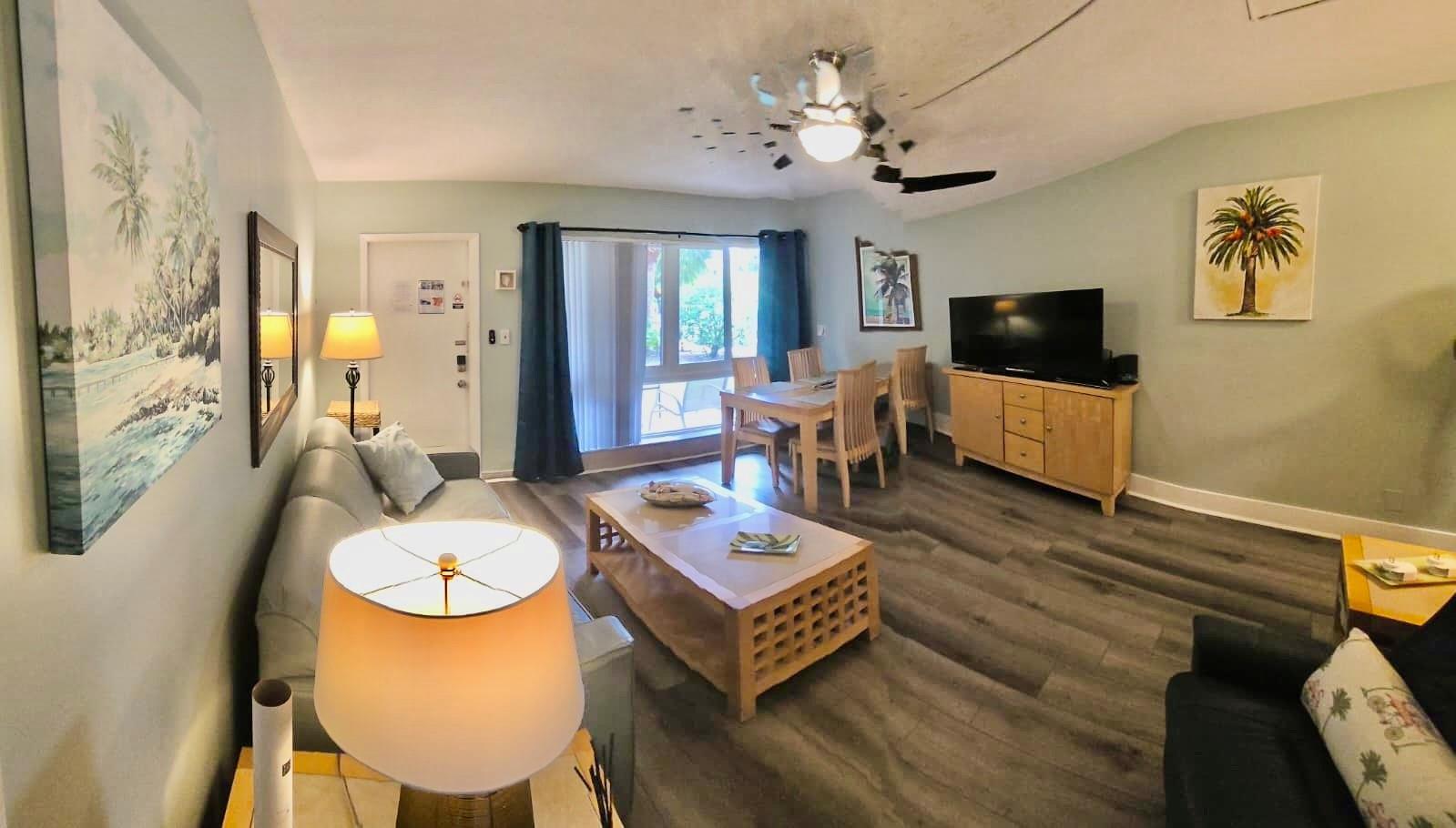 Building Photo - 3225 NE 16th St