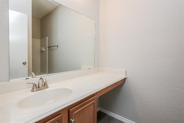 Building Photo - 533 Crown Oaks Dr