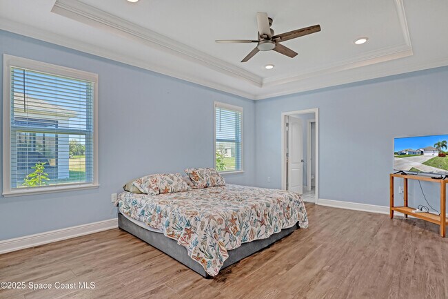 Building Photo - 4318 Lago Vis Dr