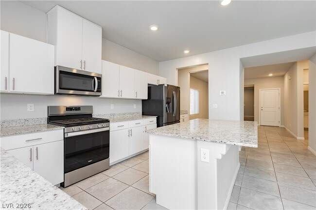 Building Photo - 5340 Maroon Guava St
