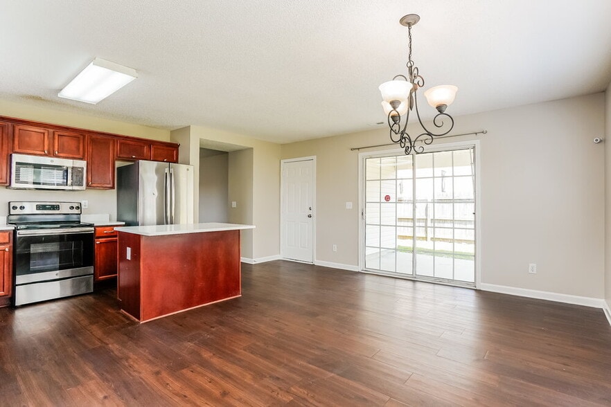 Building Photo - 1101 Tellis Dr