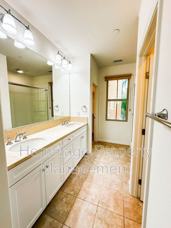 Building Photo - 120 Overbrook