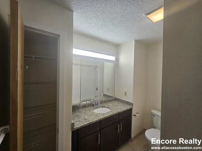 Building Photo - 150 N Beacon St