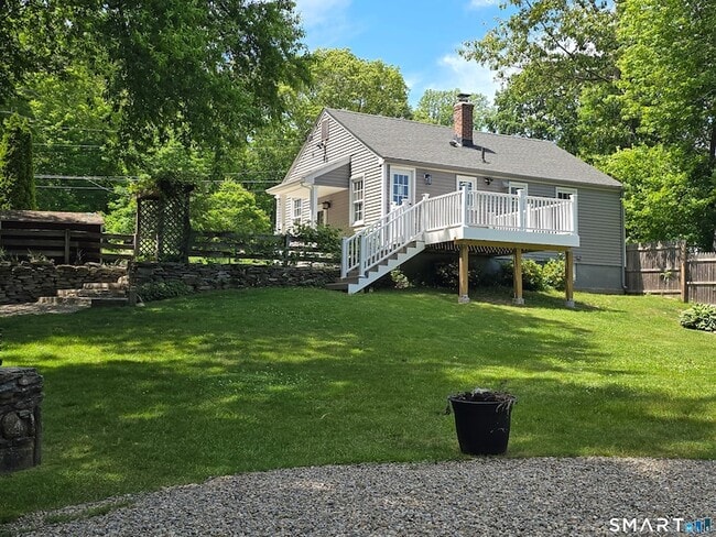 Building Photo - 157 S River Rd