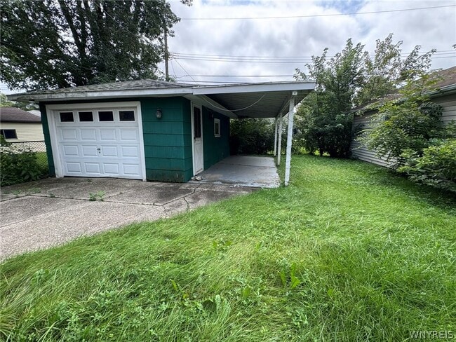 Building Photo - 685 Longmeadow Rd