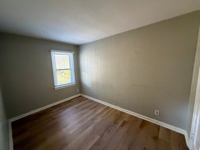 Building Photo - 5331 Arsenal St