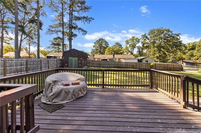Building Photo - 5839 Rivercroft Rd