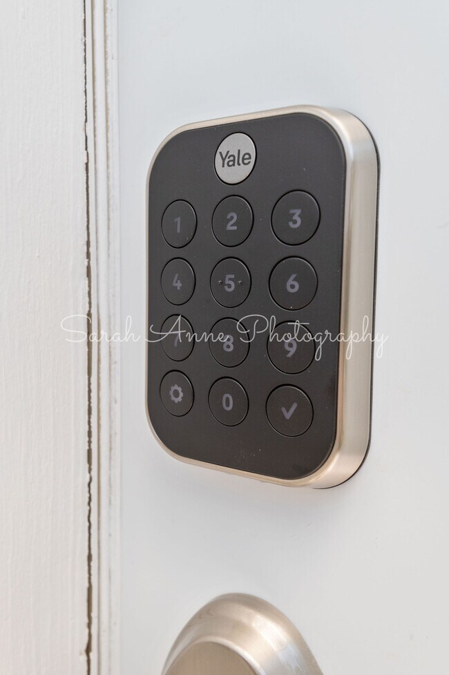 Building Photo - 426 Jefferson St