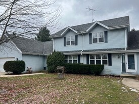 Building Photo - N62W38029 Florence Ct