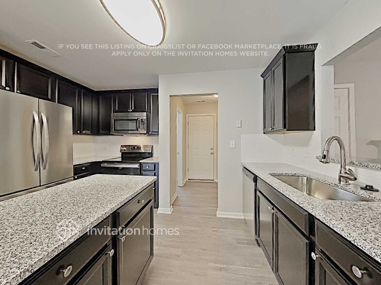 Building Photo - 12122 Stewarts Crossing Dr