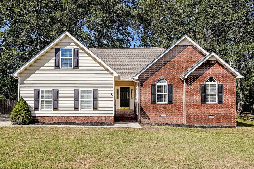 Primary Photo - 318 Gatewood Dr