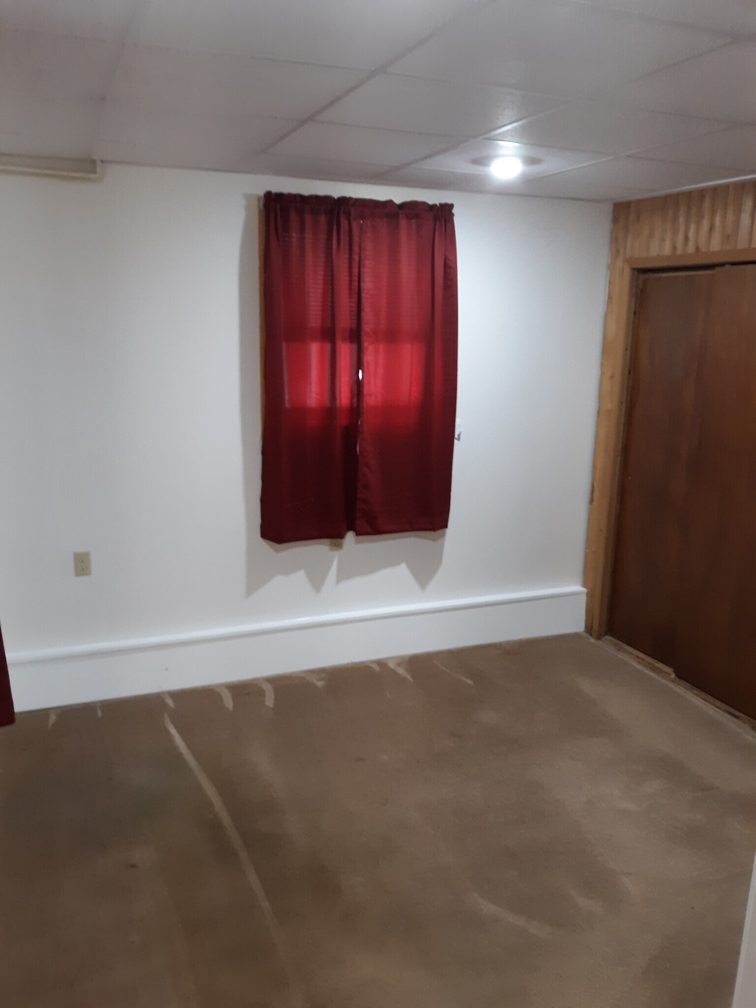 downstairs bedroom - 92 Smithfield Rd