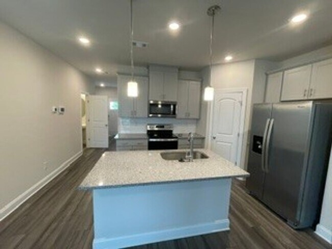 Building Photo - 4506 Skywood Ln