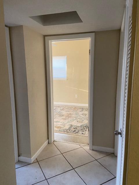 Building Photo - 702 NW 8th Ct