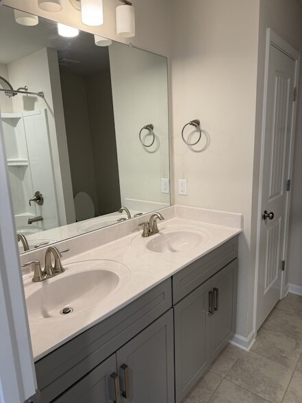 Building Photo - 4417 Hoboken Wy