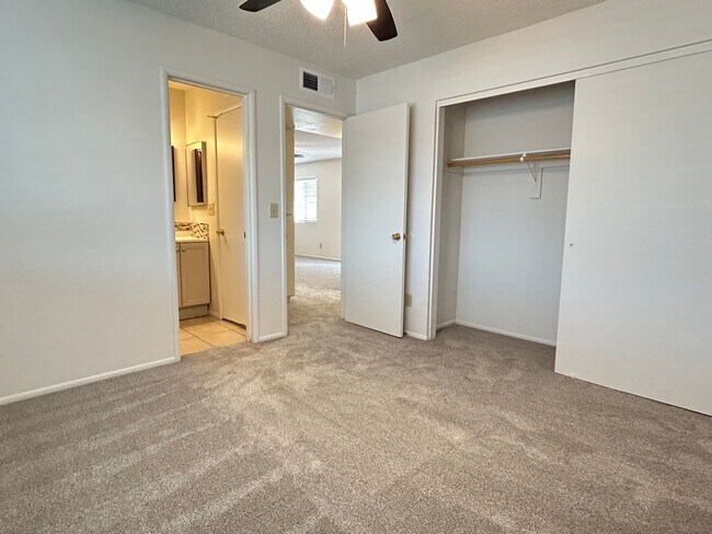 Building Photo - 3439 W Peppertree Ln