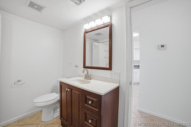Building Photo - 11635 Ficus St