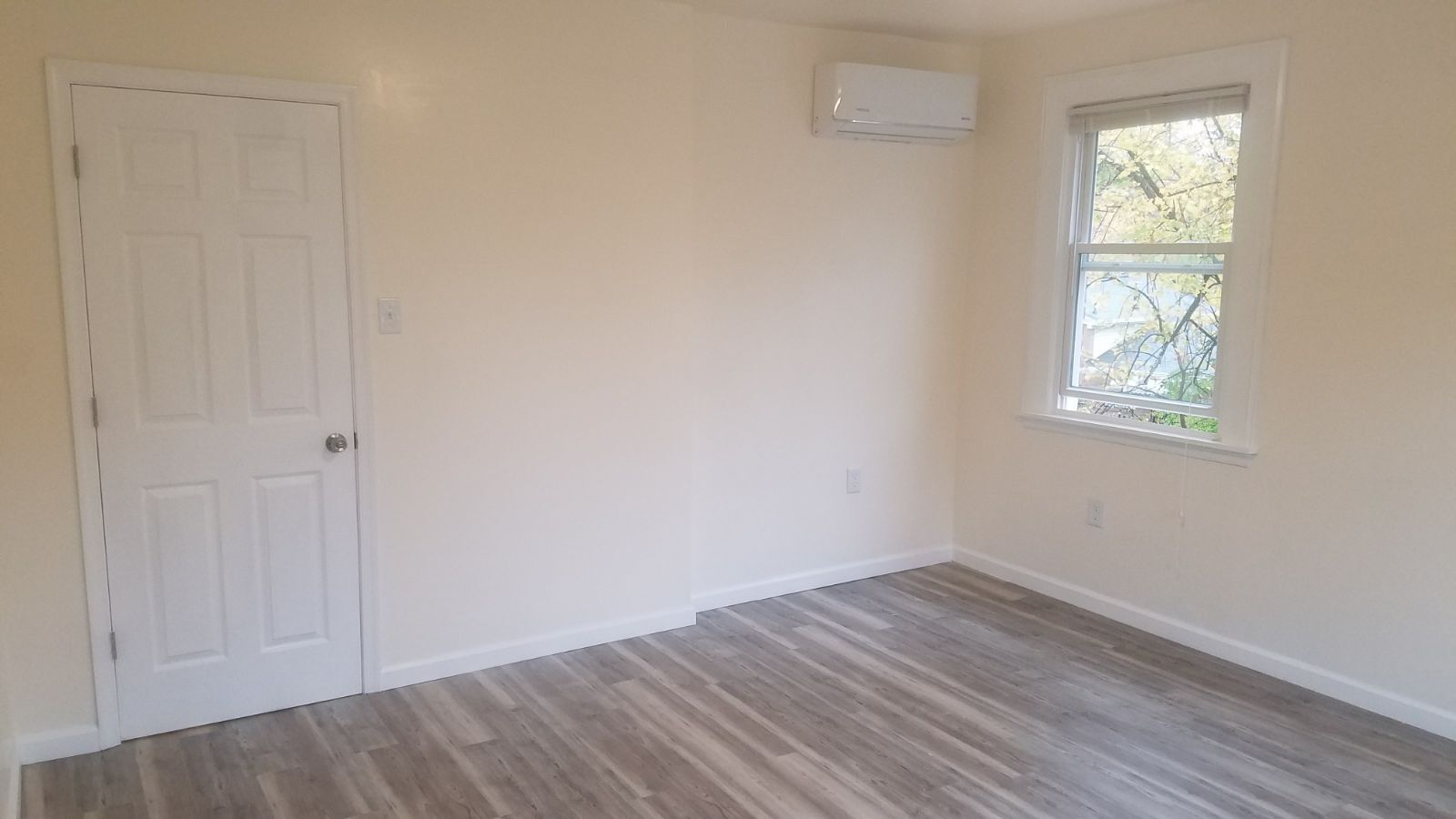 Building Photo - 4630 Brooks St NE