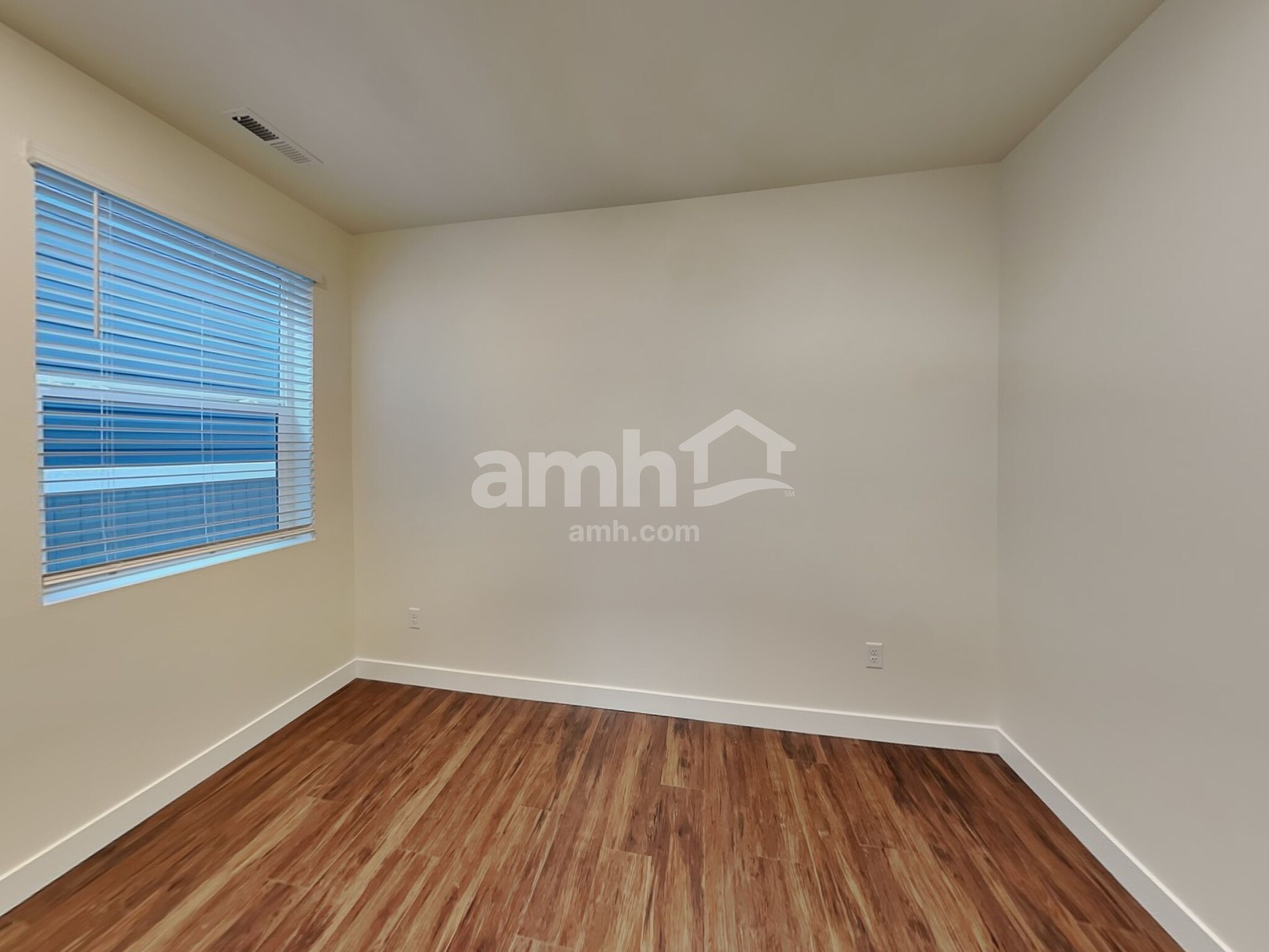 Building Photo - 6525 E Paseo Alga