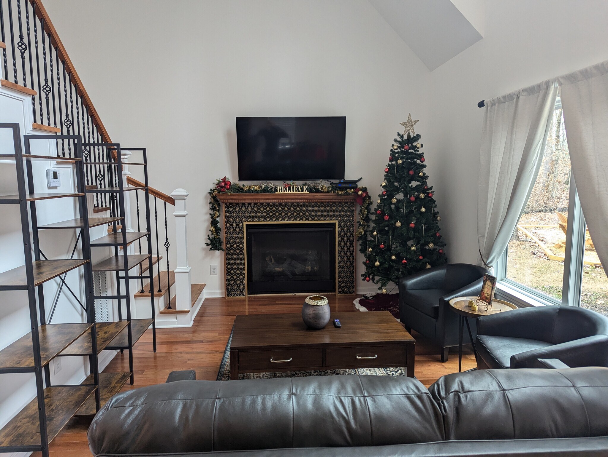 2-story living area with gas fireplace - 3812 James Ed Rd