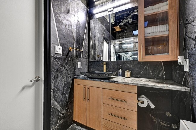 Building Photo - 2100 Commonwealth St