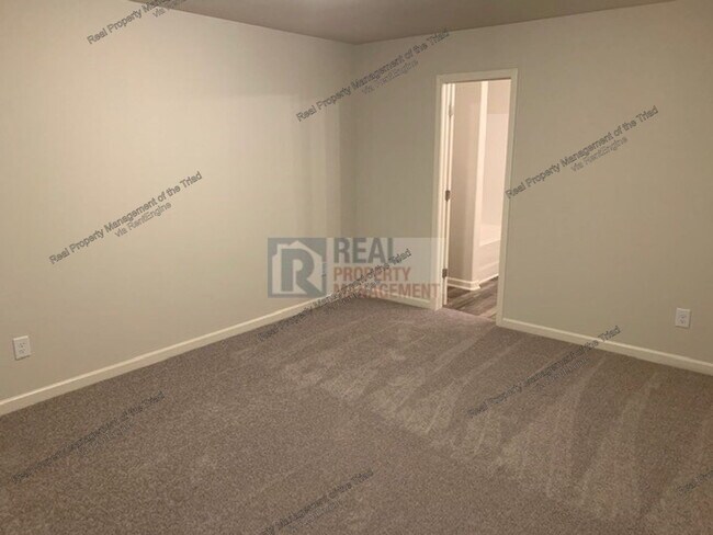 Building Photo - 2605 Craftsbury St