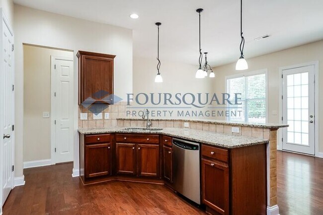 Building Photo - Spacious 3-Bedroom Single-Family Home with...