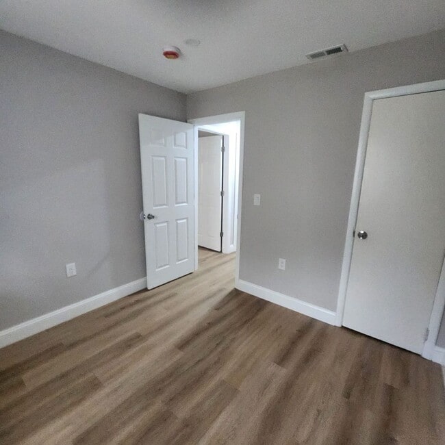Building Photo - A Spacious 4 bedroom house for Rent !!!