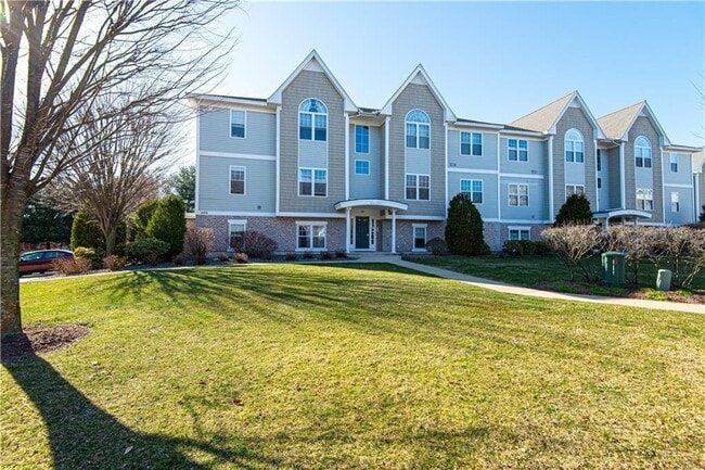 Building Photo - 200 Roger Williams Ave