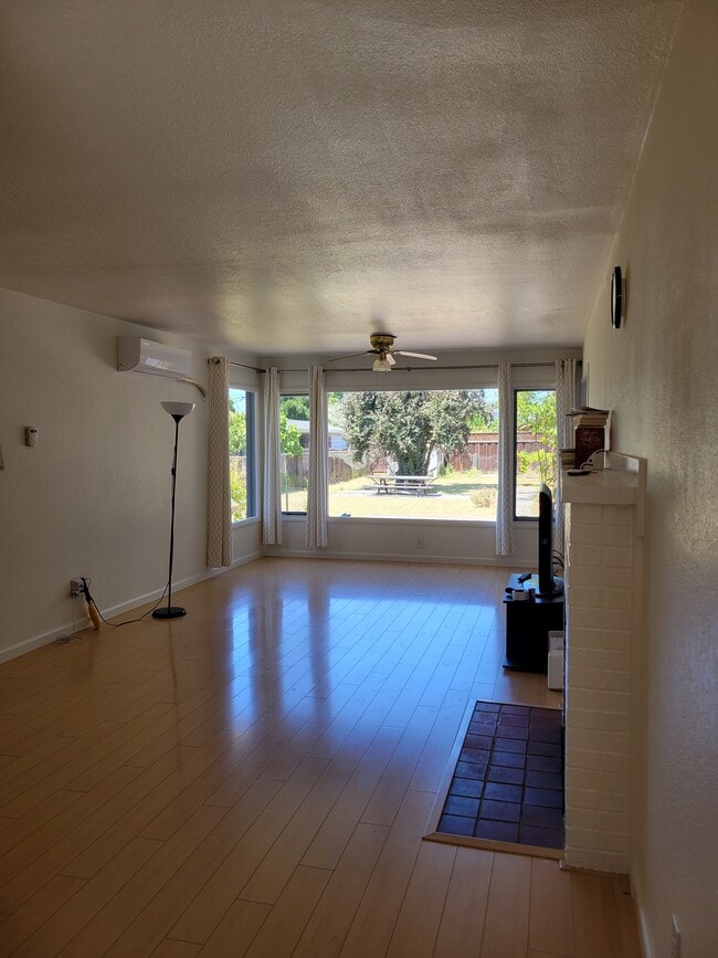 Building Photo - 36840 Olive St