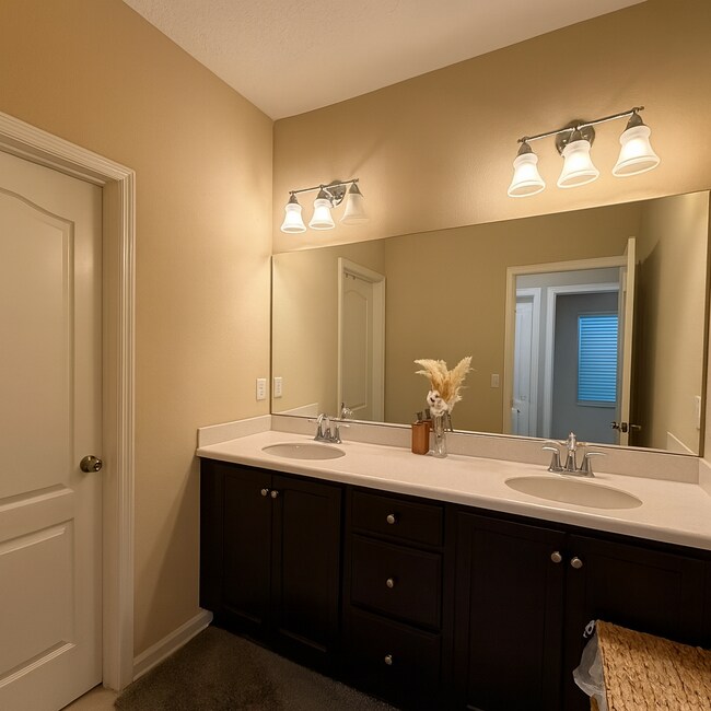 Building Photo - Beautiful Longleaf Home on Quiet Cul-de-Sac