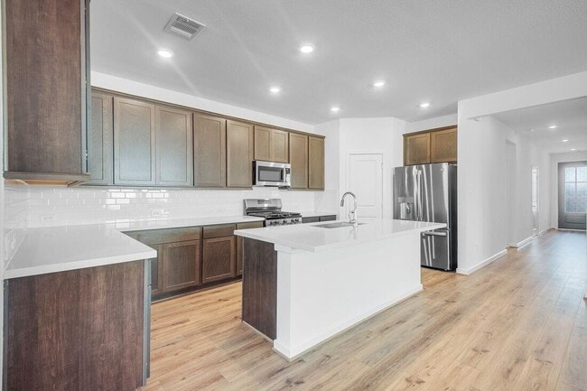 Building Photo - 9730 Westminster Mnr Dr