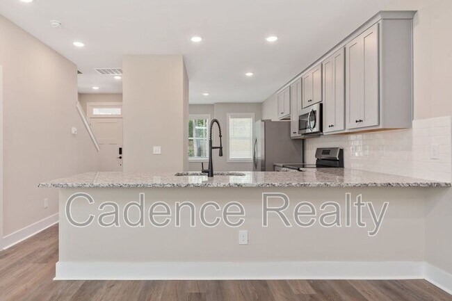 Building Photo - 1723 Perimeter Lp