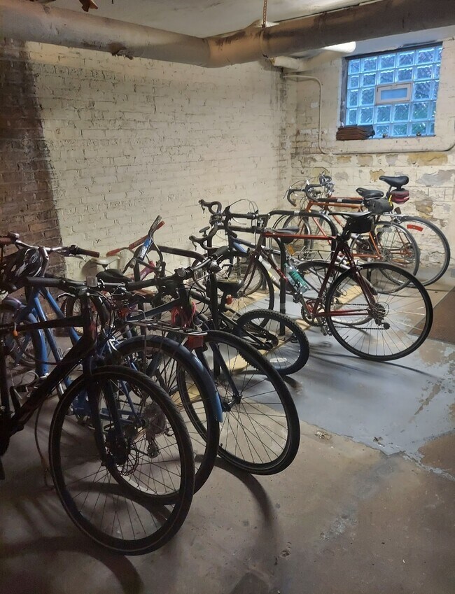 Building Photo - 1134 W Pratt Blvd