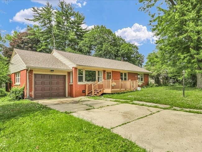 Primary Photo - 615 Breen Dr