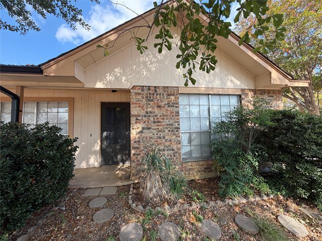 Building Photo - 300 Bluegrass Ln