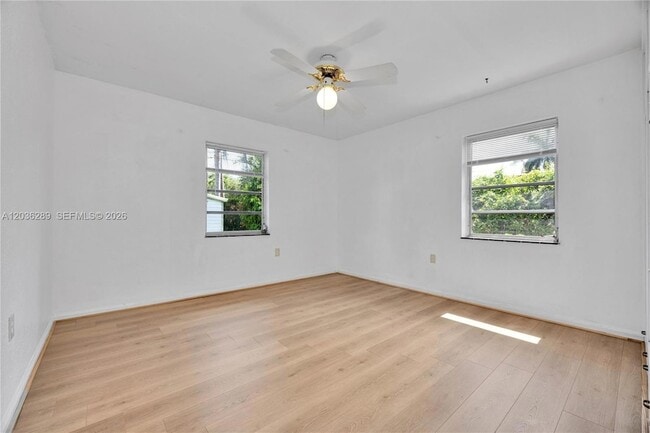 Building Photo - 5971 SW 48th St