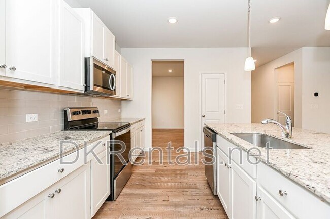 Building Photo - 265 Summerwood Ln