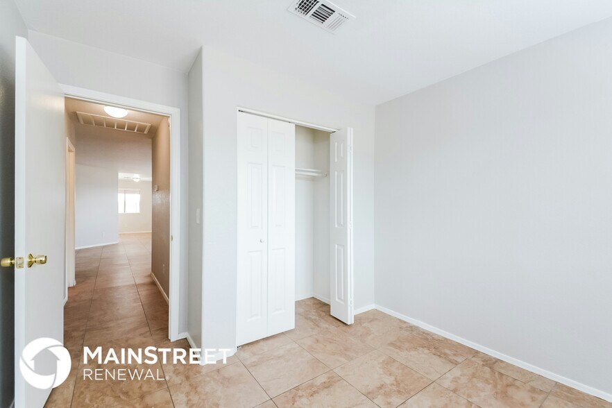 Building Photo - 1483 W Flannery Pl