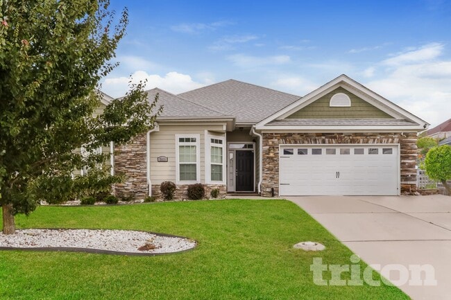 Building Photo - 7001 Summerton Dr