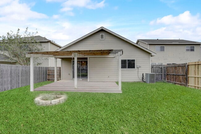 Building Photo - 12219 Raw Silver