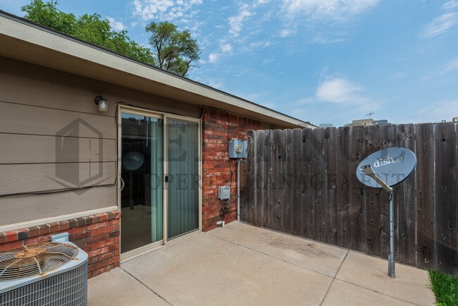 Building Photo - 4212 Newell St