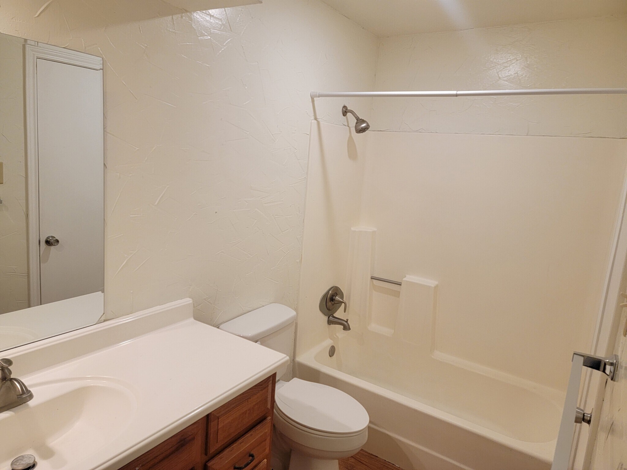 Building Photo - 1321 Quail Trl