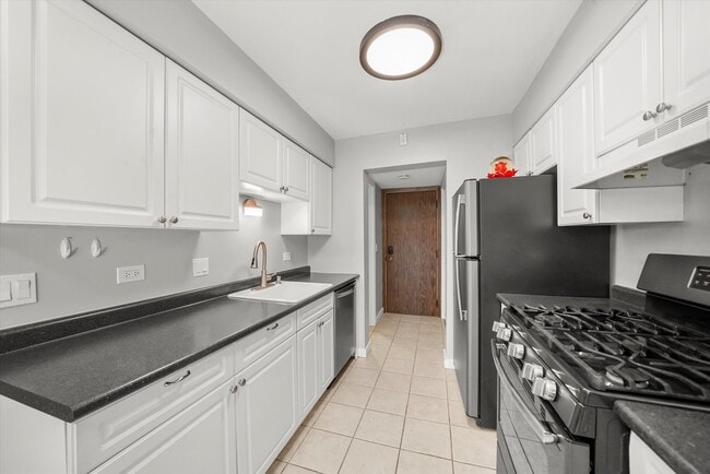 Building Photo - 1033 Glouchester Harbor