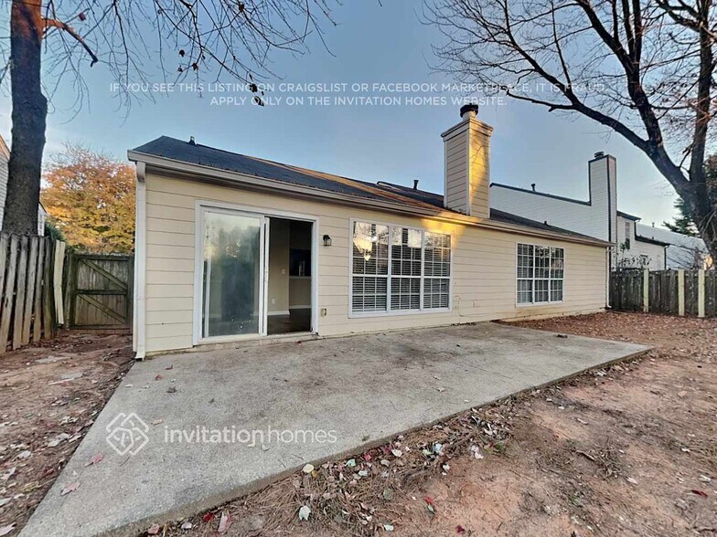 Building Photo - 10780 Mortons Crossing