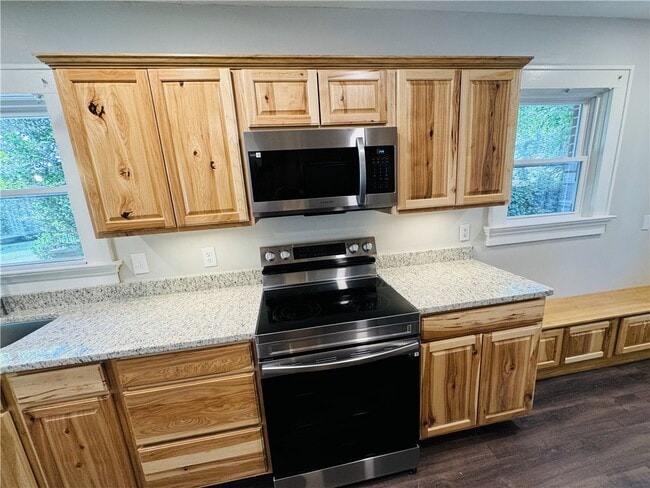 Building Photo - 212 Whitehall Rd