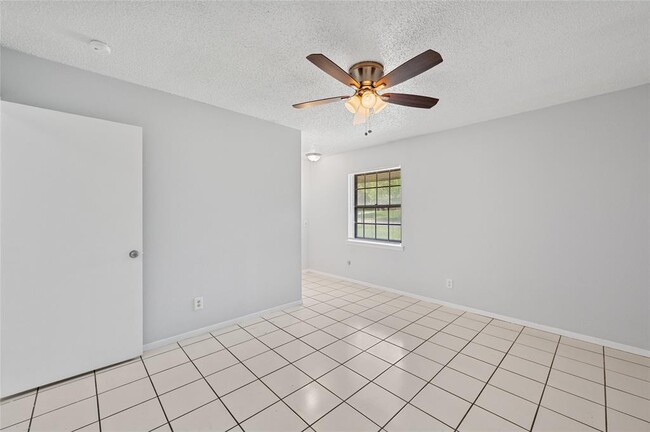 Building Photo - 5502 Salem Walk Dr